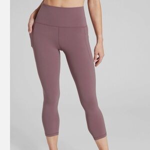 Athleta Salutation Stash Pocket Capri Violet S/531304